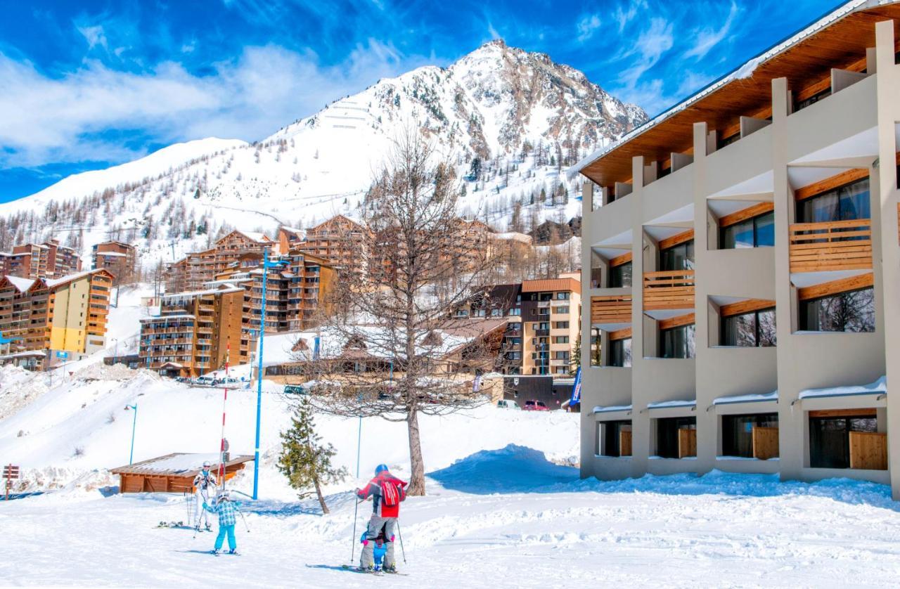 Sowell Residences New Chastillon Isola 2000 Esterno foto