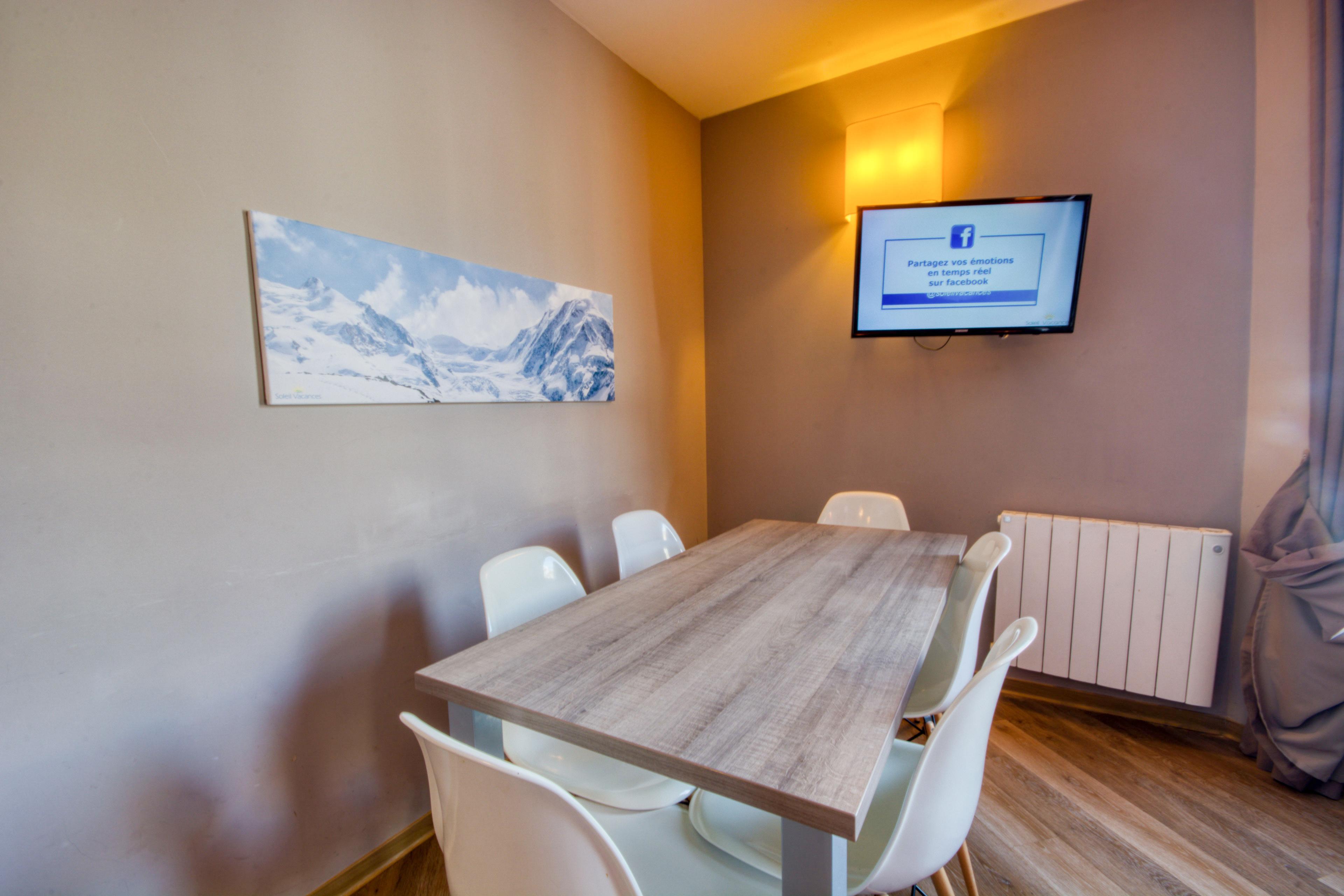 Sowell Residences New Chastillon Isola 2000 Esterno foto