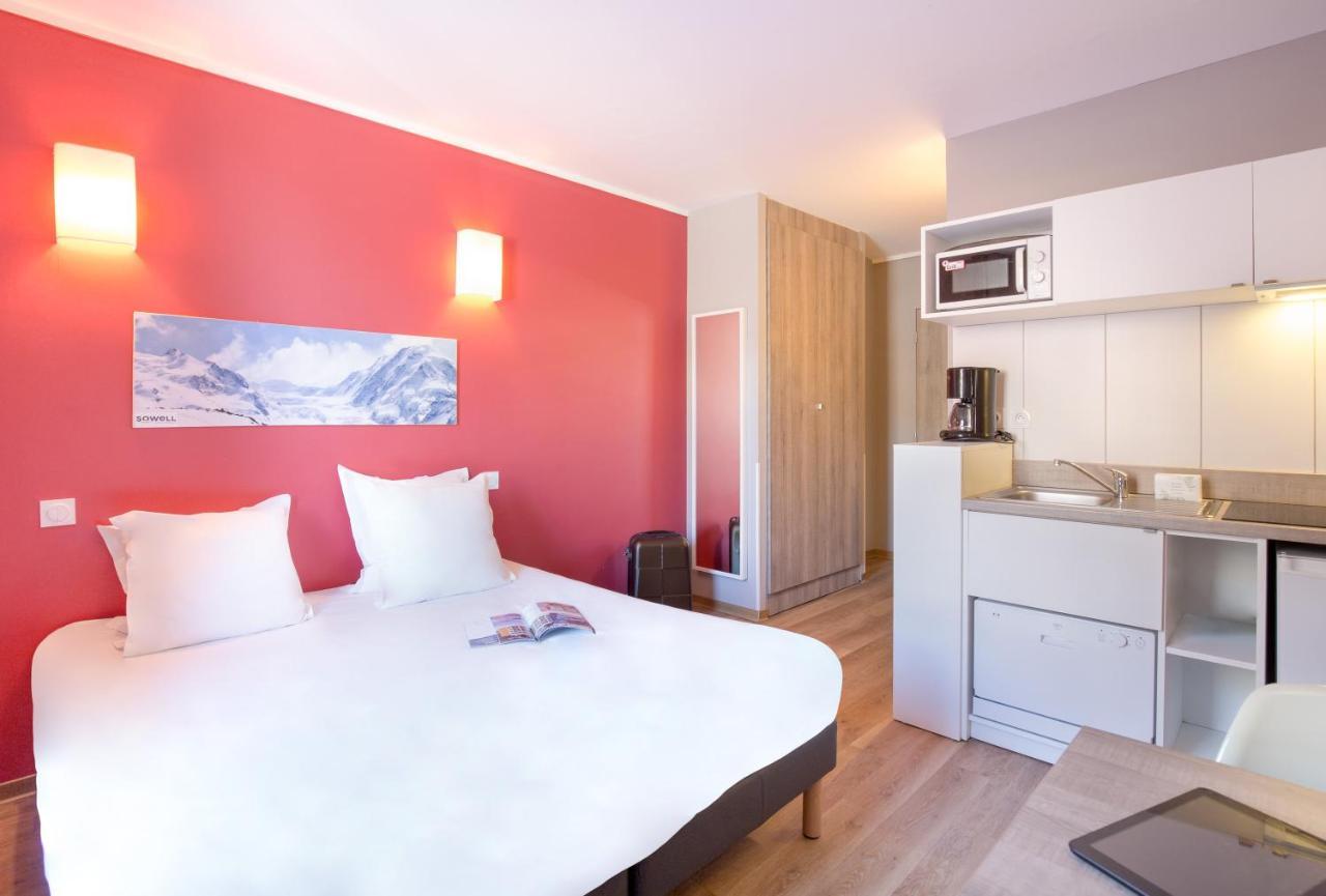 Sowell Residences New Chastillon Isola 2000 Esterno foto